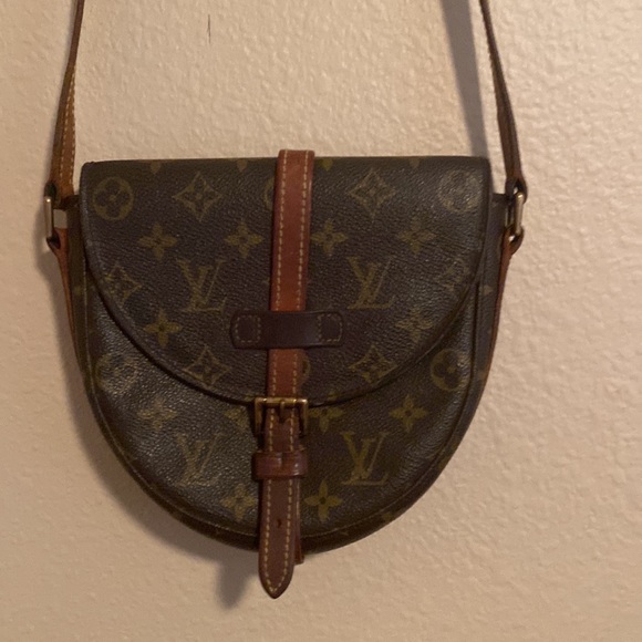 Louis Vuitton Chantilly PM Crossbody purse - Picture 2 of 9